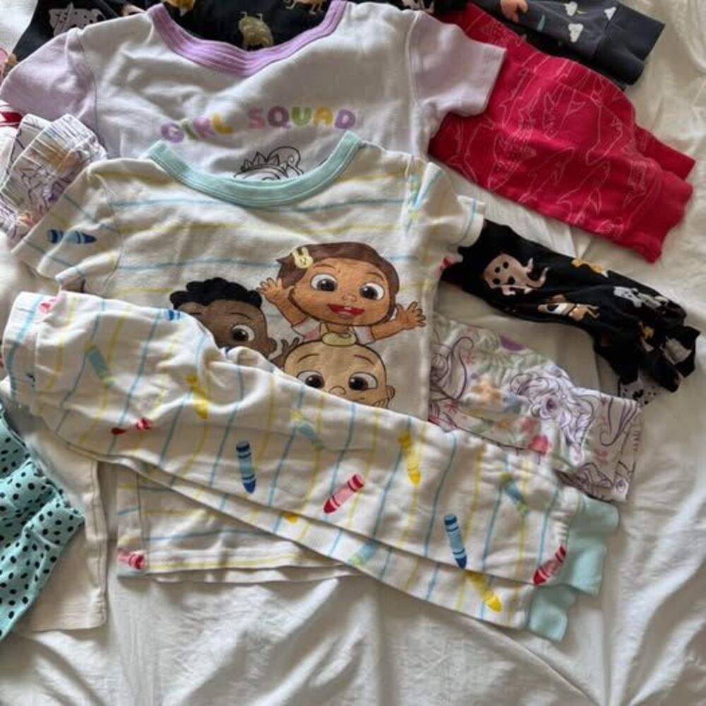 5T pajama bundle - Picture 5 of 6